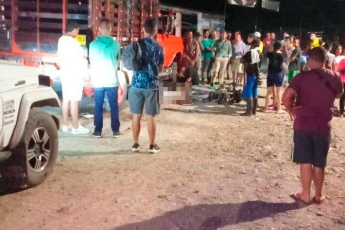 Niña de 2 años murió en accidente: bolso se enredó en las llantas de una moto