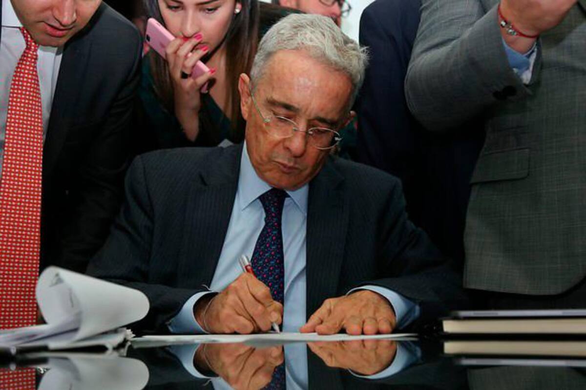 Uribe frente a la Corte Suprema: ¿Qué vendrá después de la indagatoria?