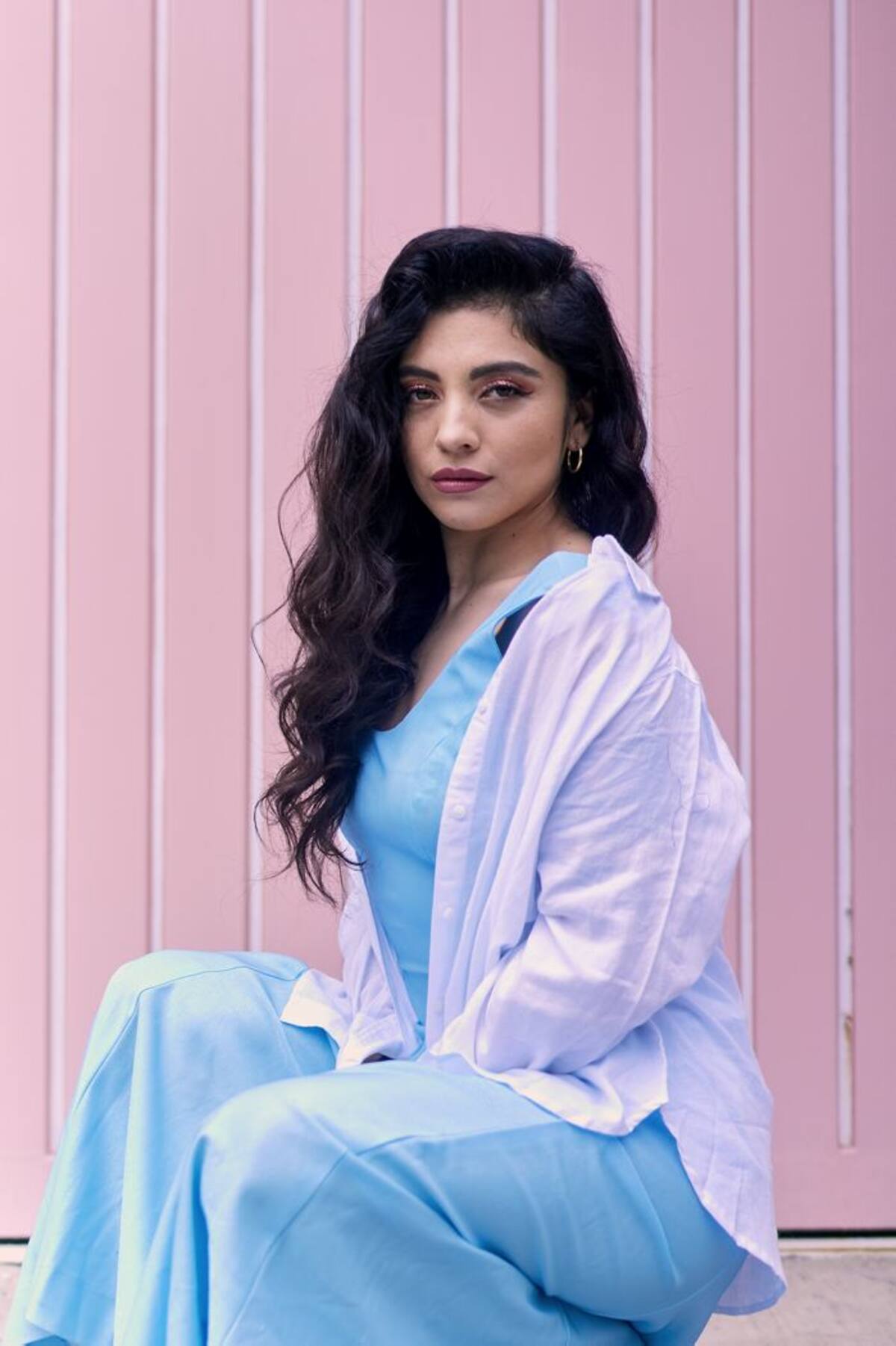Mon Laferte, la cantautora chilena que muestra su honestidad interpretativa en cada tema. CORTESÍA UNIVERSAL MUSIC