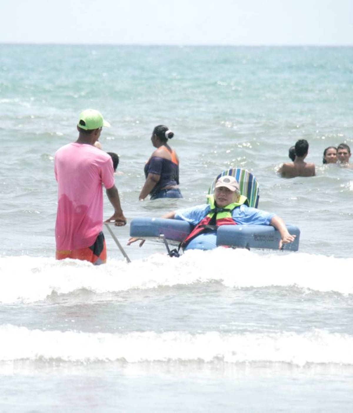 La silla flota en el mar. DAGOBERTO CABARCAS - EL UNIVERSAL