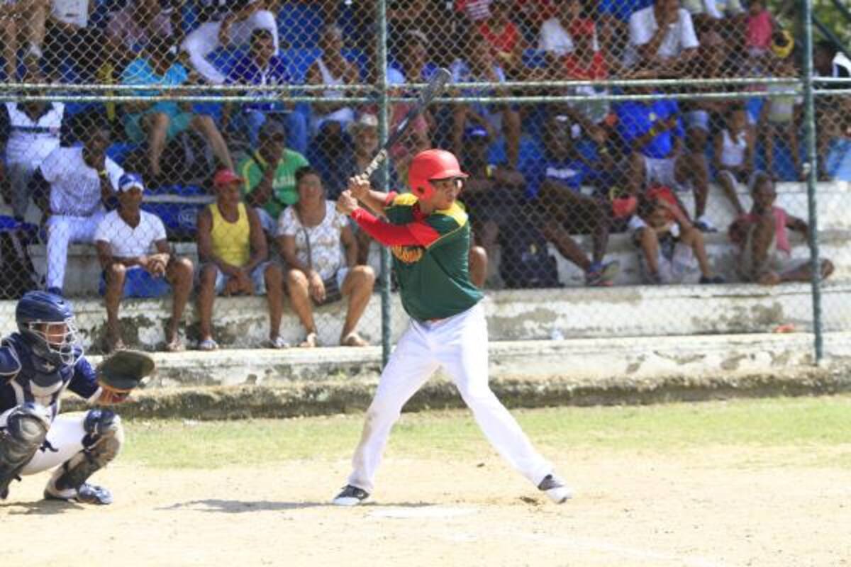 Bolívar quiere festejar hoy el título Nacional de Mayores