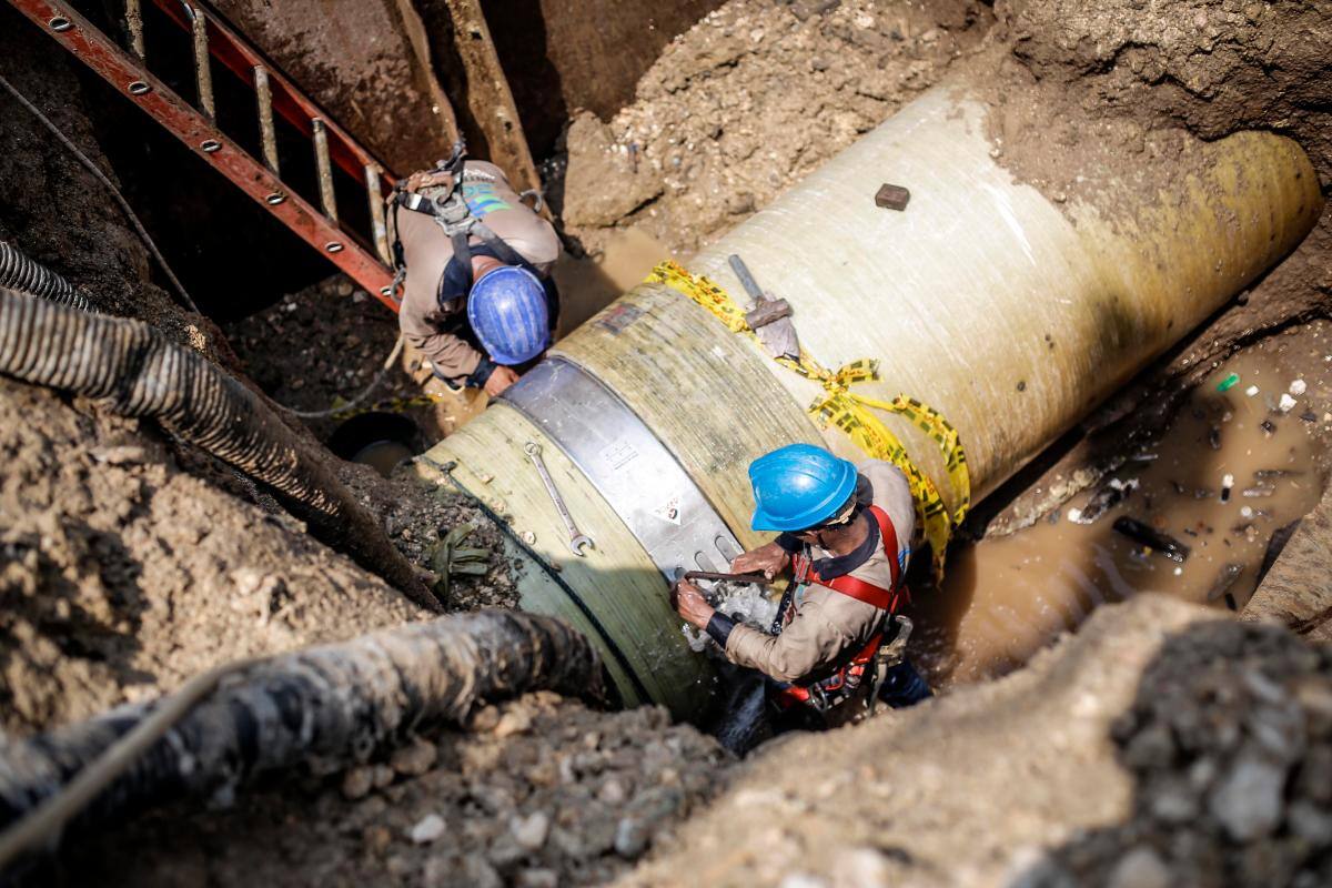 Último reporte sobre el daño de la tubería de Aguas de Cartagena en Albornoz