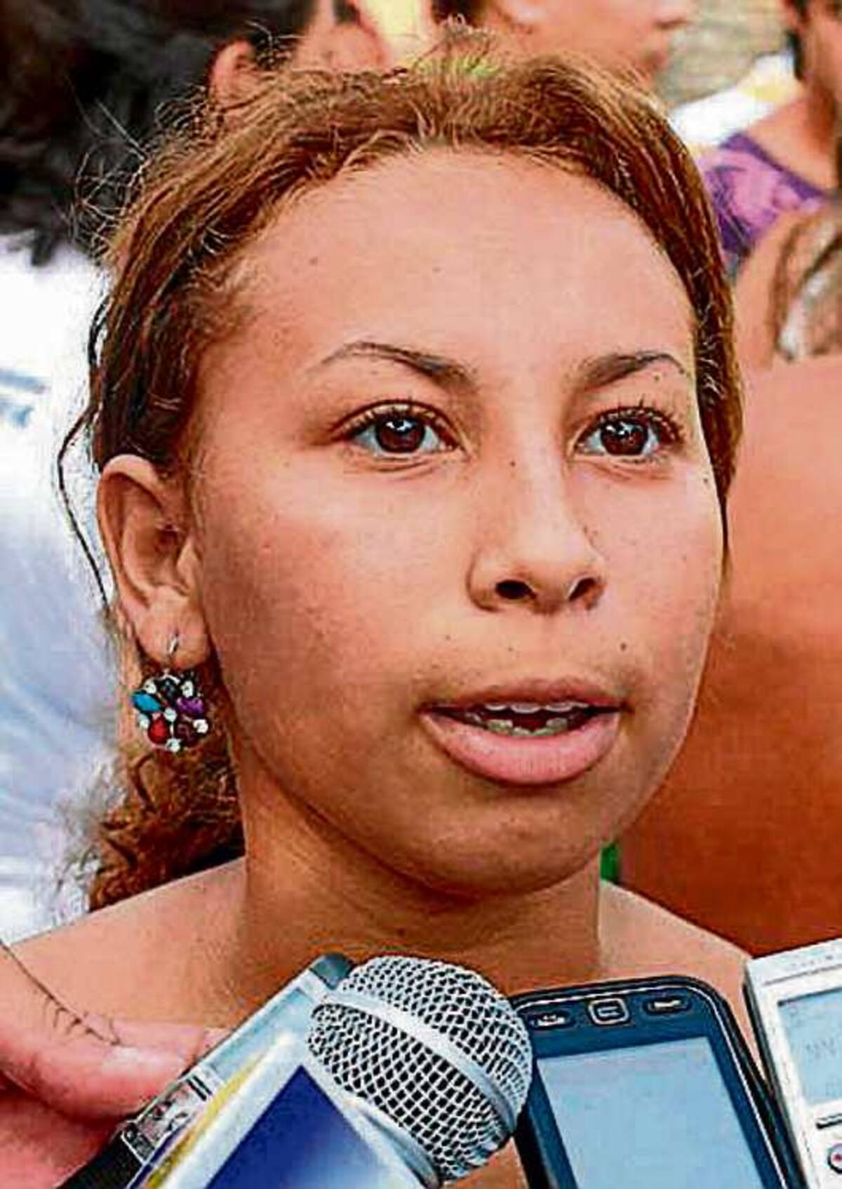 Yairis Pérez, hermana del herido.