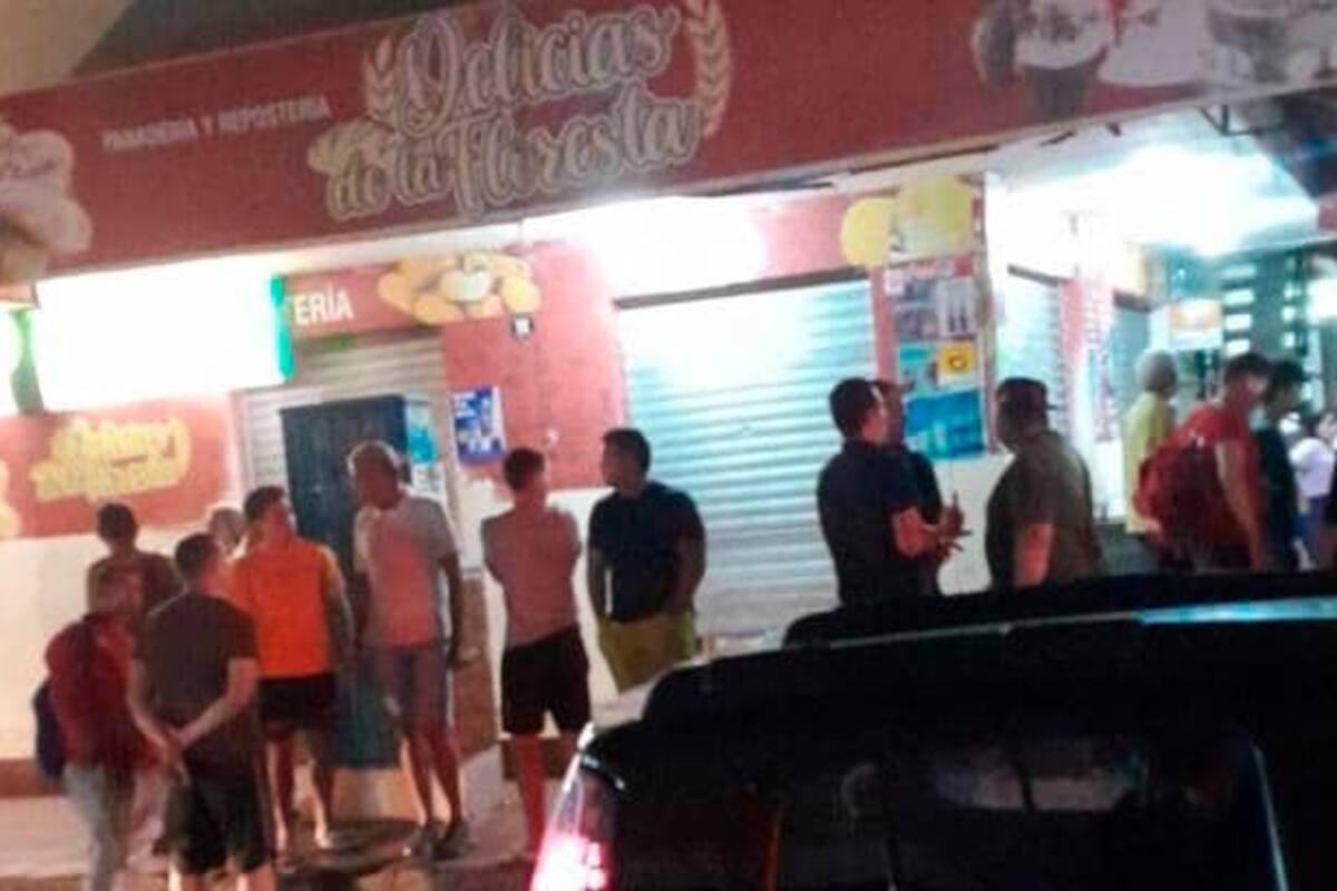 (Video) Sicarios asesinan a hombre de 35 años en una panadería