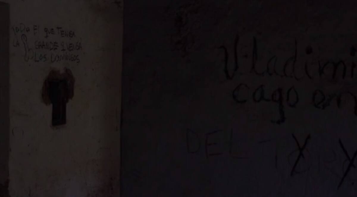 Búnker militar que ahora funciona como refugio de homosexuales reprimidos. CAPTURA DE PANTALLA DEL VIDEO