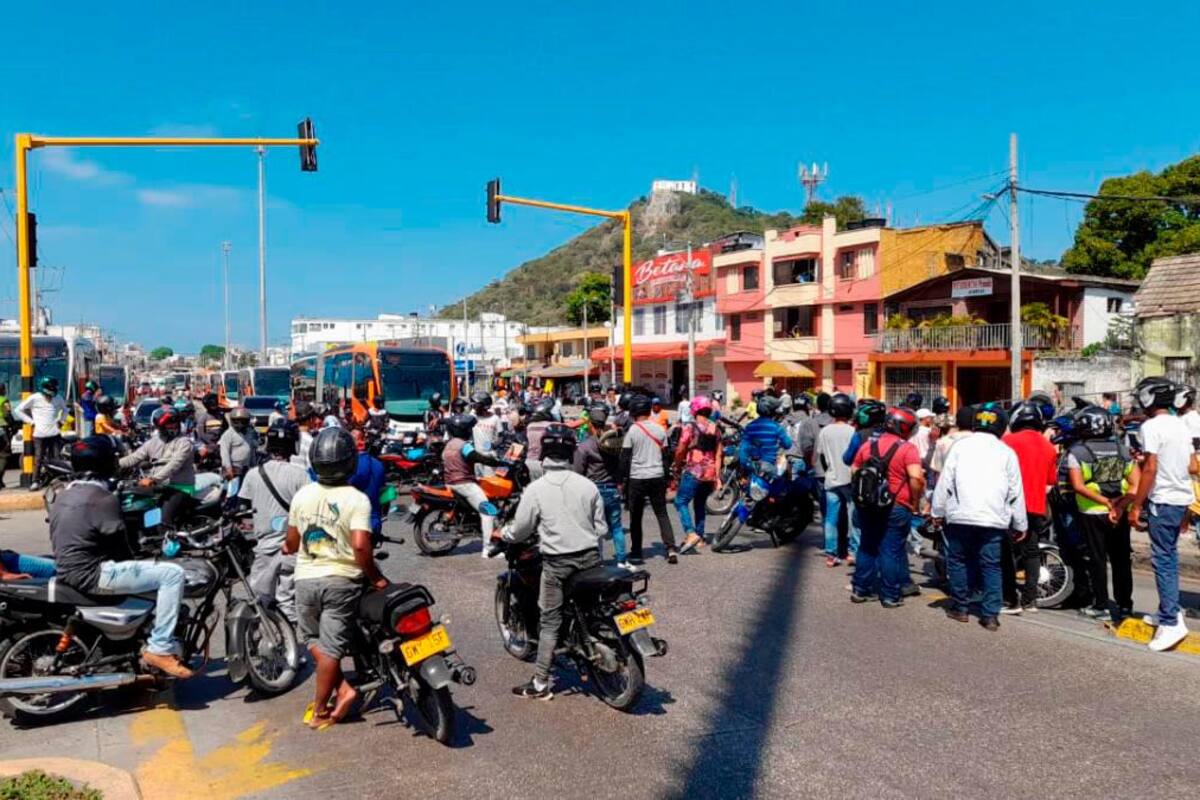 Mototaxistas anuncian paro indefinido y bloqueos en Cartagena