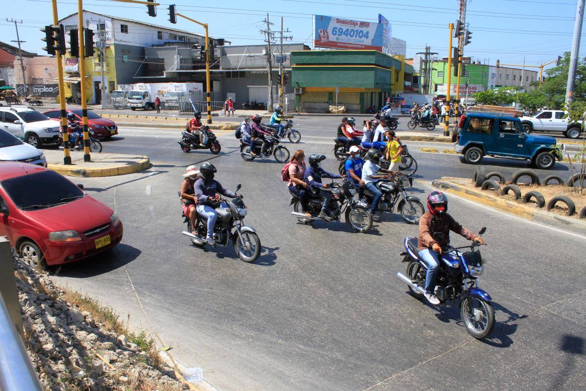 La propuesta que sacaría a los mototaxistas de las avenidas en Cartagena