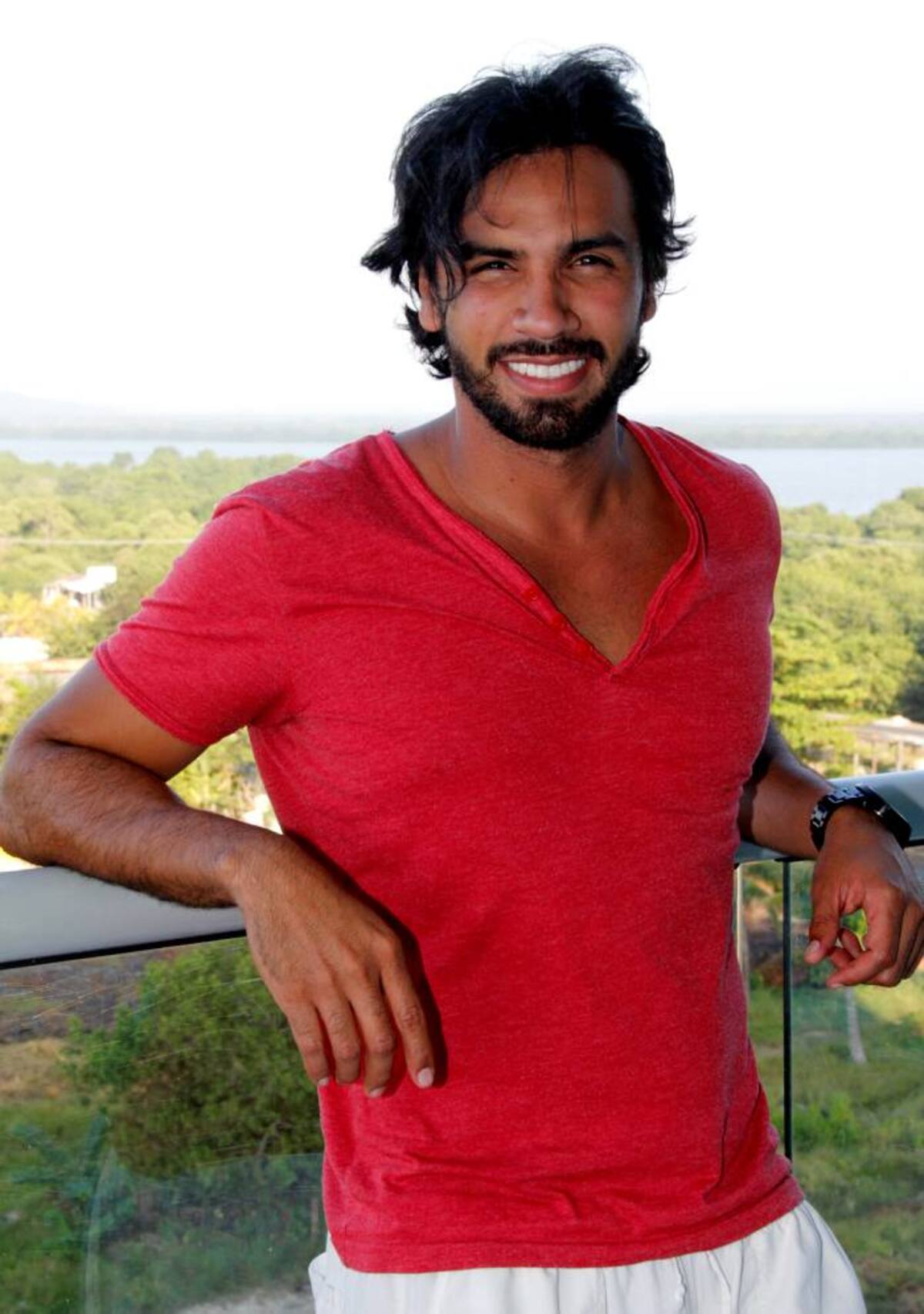 El periodista graduado de la Universidad del Norte, trabaja hace 8 años en el canal RCN. LUIS APARICIO - EL UNIVERSAL