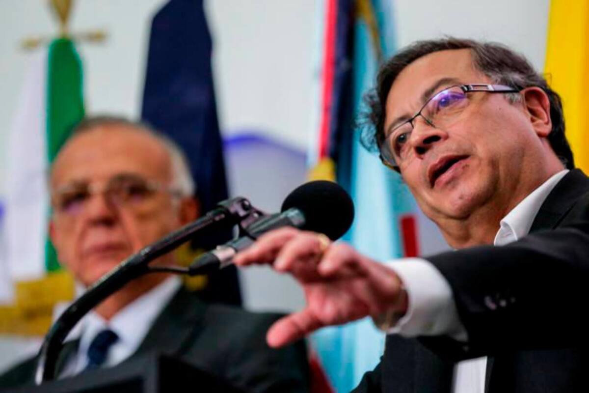 Desaprobación de Petro cedió levemente: 56 % rechaza su gestión