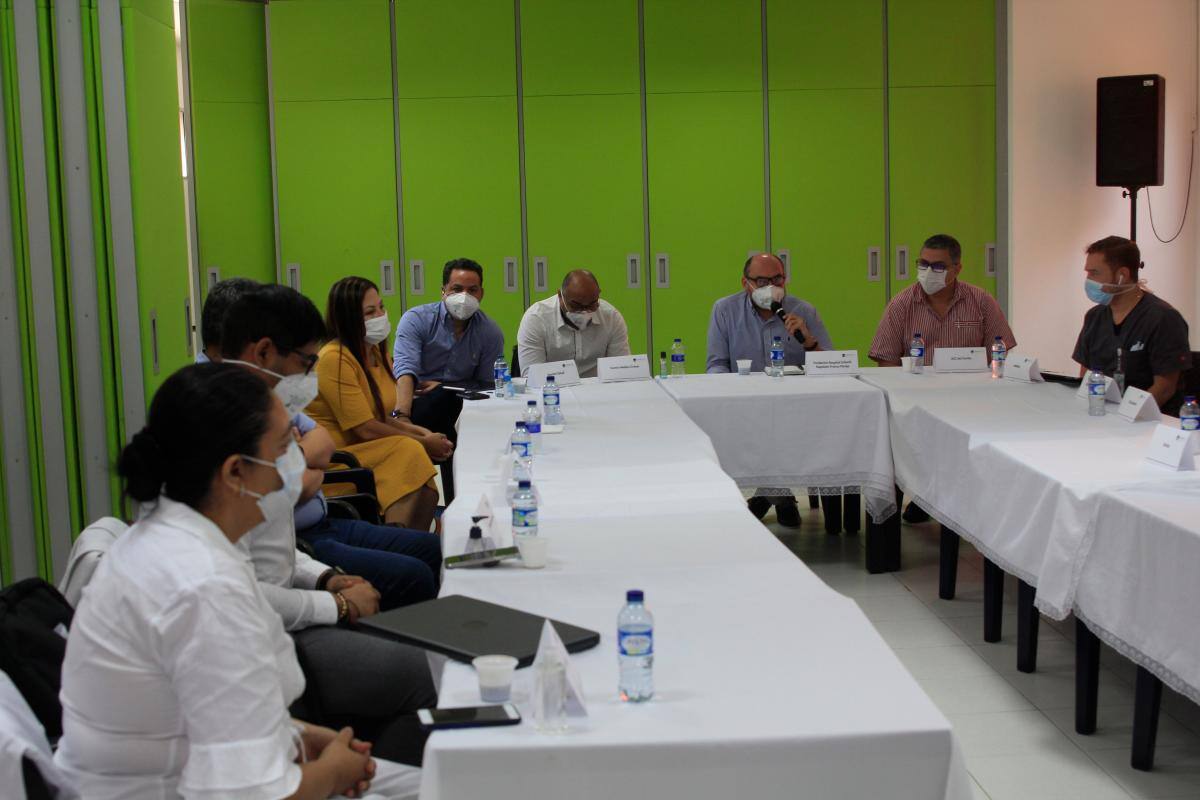 Sin recursos del Gobierno, se complica atención de pacientes con coronavirus