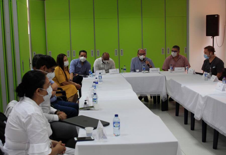 Sin recursos del Gobierno, se complica atención de pacientes con coronavirus