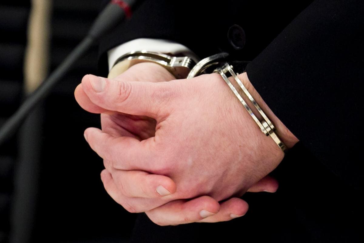 Violador condenado 40 años después de su crimen gracias a hija biológica