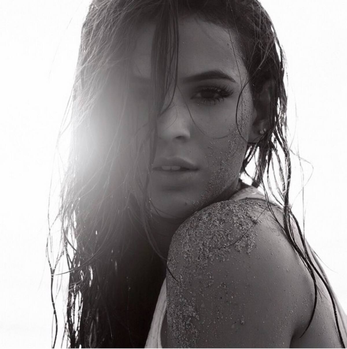 Bruna Marquezine. INSTAGRAM - brumarquezine