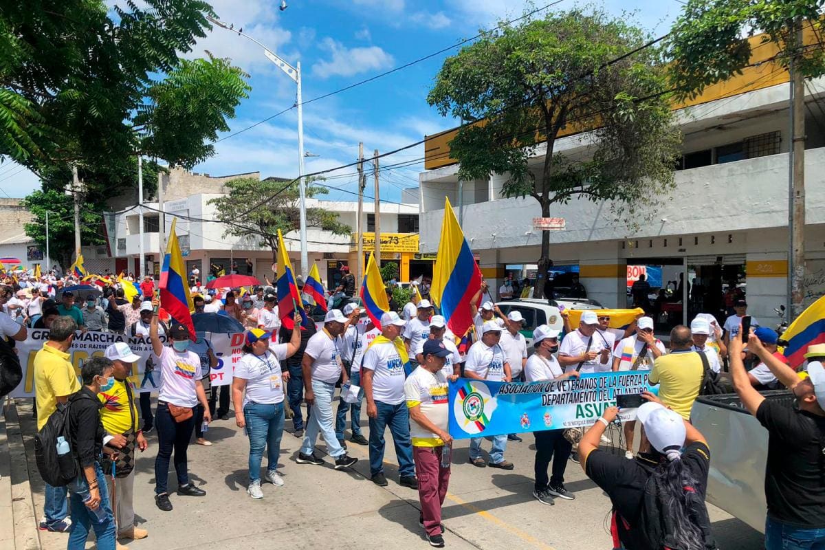 En Barranquilla salieron a marchar contra las reformas de Petro