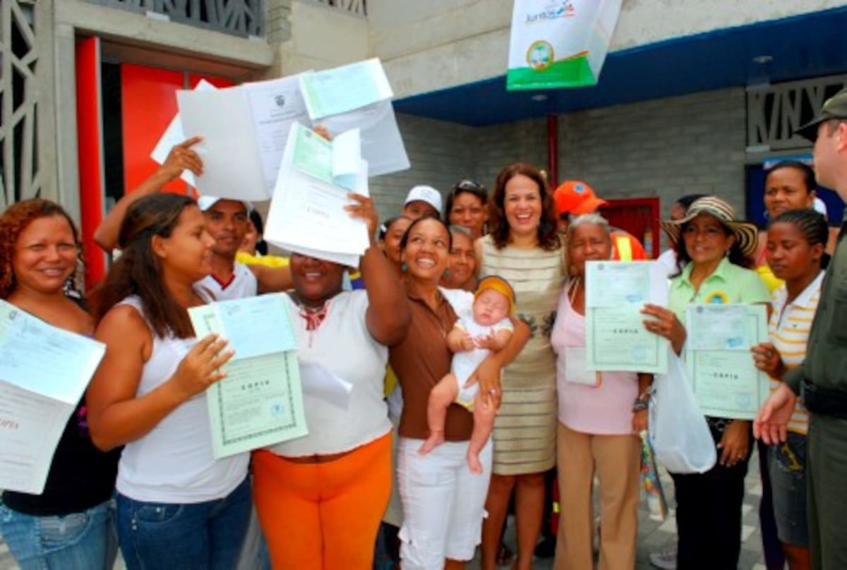 Felices los propietarios de las viviendas, agradecieron a la alcaldesa Judith Pinedo.