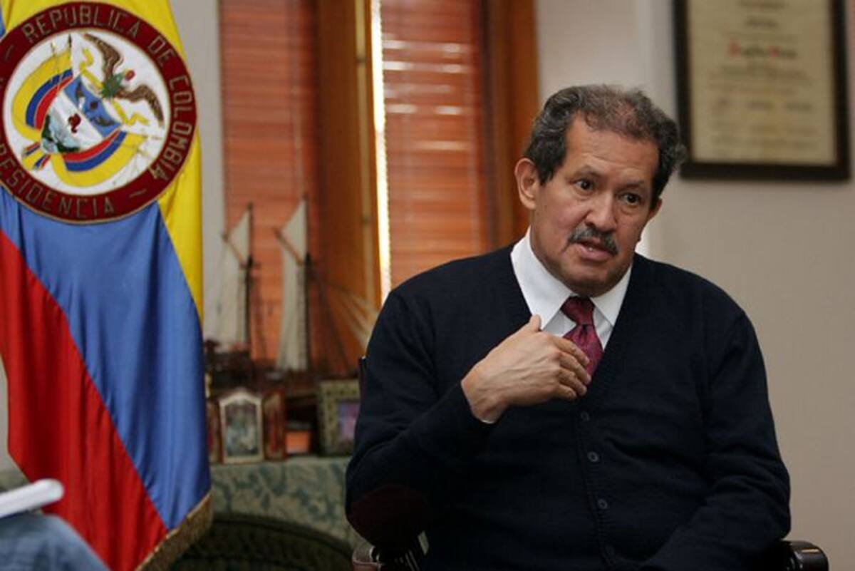 Garzón dijo que, del mismo modo en que se incrementó de la prima de los congresistas del país, se debe pensar en un aumento justo para los trabajadores. COLPRENSA