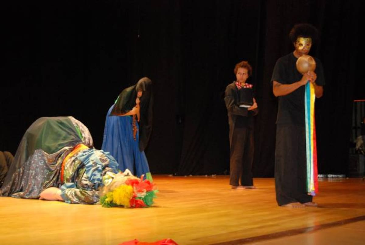 Más de 200 teatreros cartageneros celebraron el Día Internacional del Teatro el pasado 27 de marzo. CORTESÍA