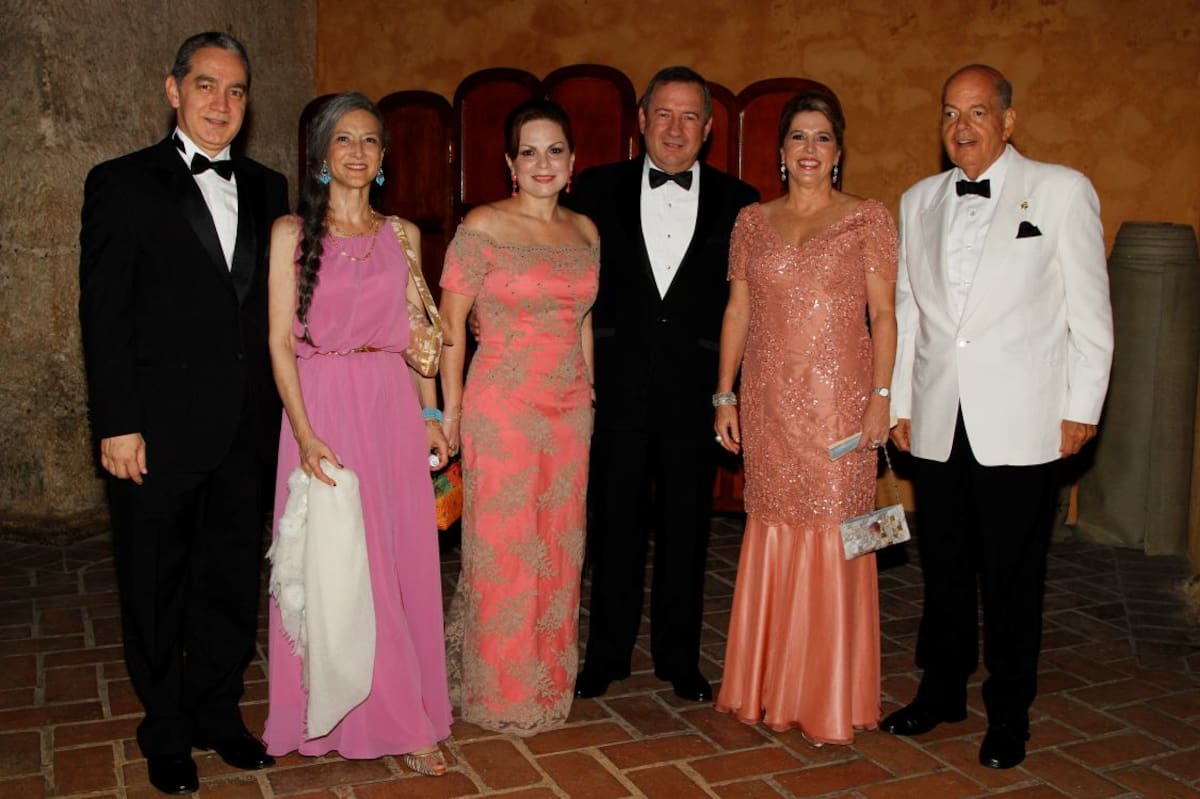Hernando Gómez, Pily Villamizar, Marta de Blain, Henry Blain, Cristina Galvis y Raimundo Angulo.