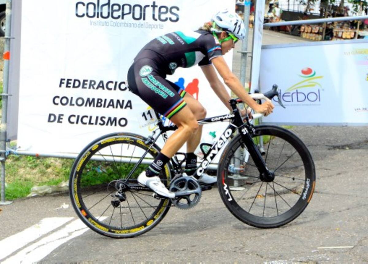 La Clásica Internacional contó con la presencia de la campeona mundial de pista María Luisa Calle, de Antioquia. Julio Castaño