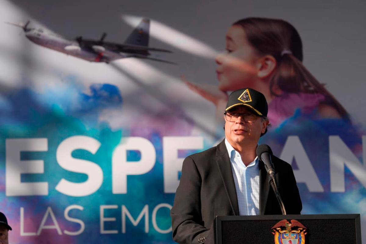 Gustavo Petro viajará con cúpula militar para escuchar fallo de La Haya