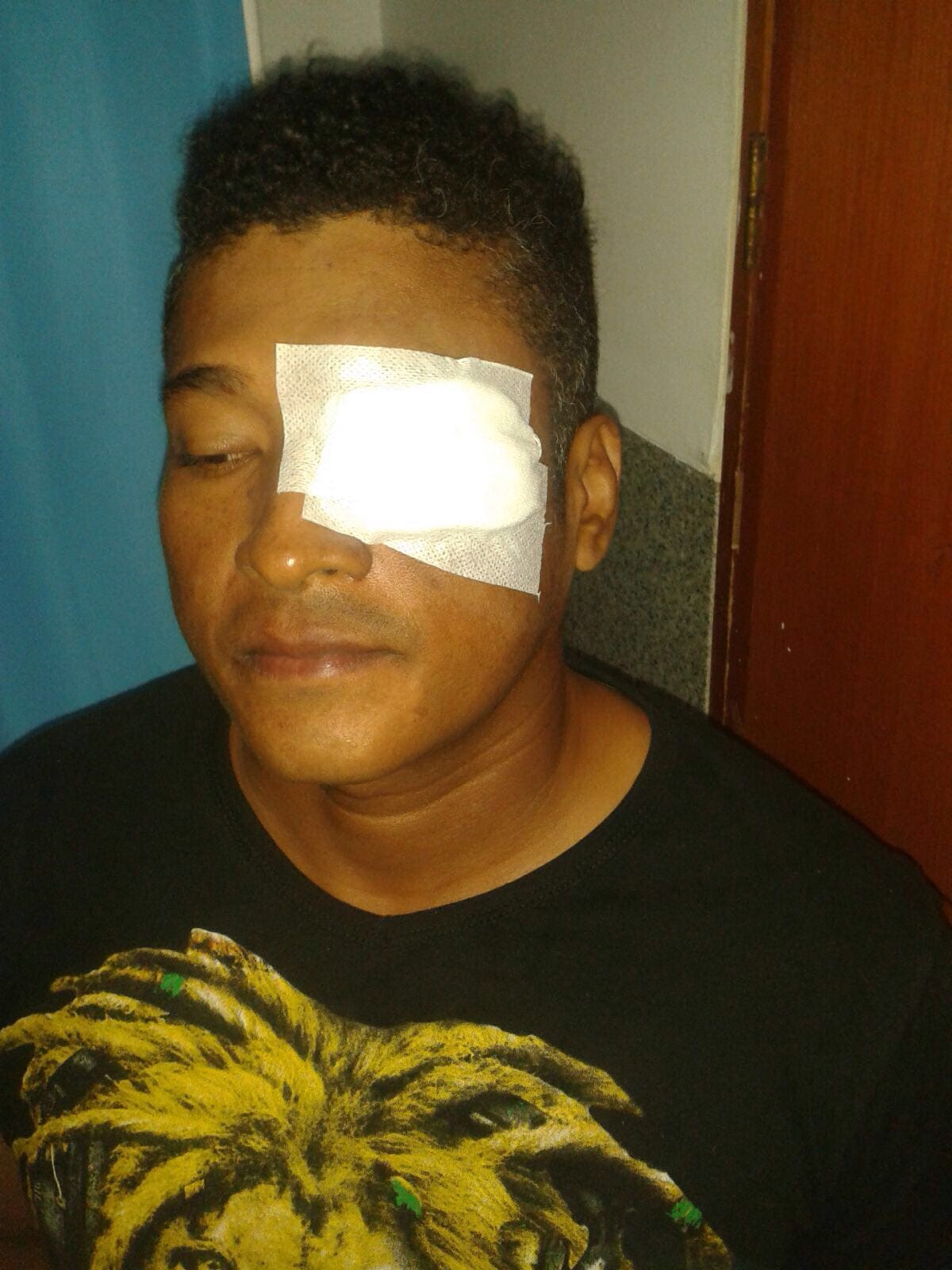 El oftálmologo que atendió su caso le dijo que su pronóstico era reservado. Cortesía Carlos Figueroa