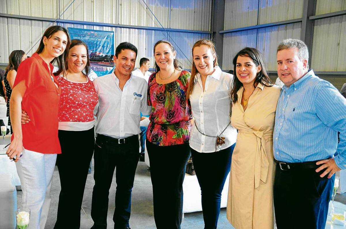 Carolina Giha, Alexandra Cogollo, Nicola Sandoval, Diana Donado, Eliana Daza, Magaly Ovalle y Carlos Ayala. fotos: Archivo particular