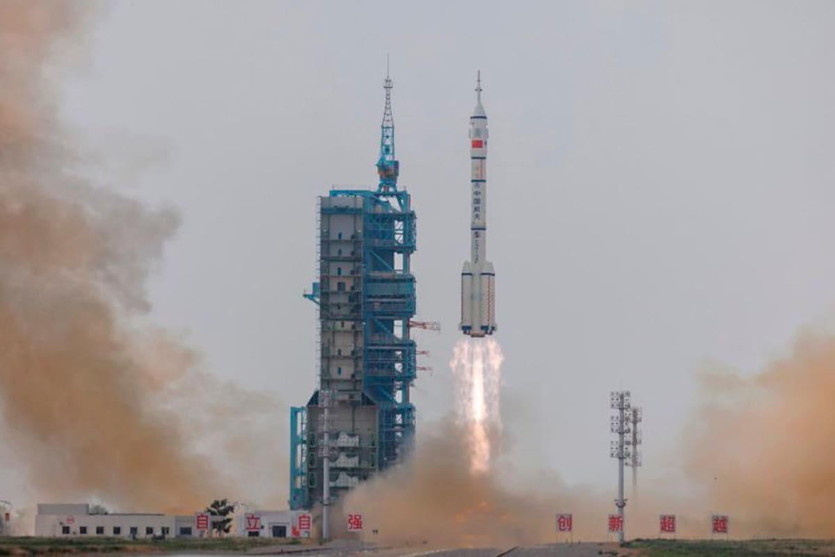 La nave Shenzhou-16 se acopla con éxito a la estación espacial china