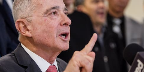El duro cuestionamiento que le hace Álvaro Uribe al fast track de Petro