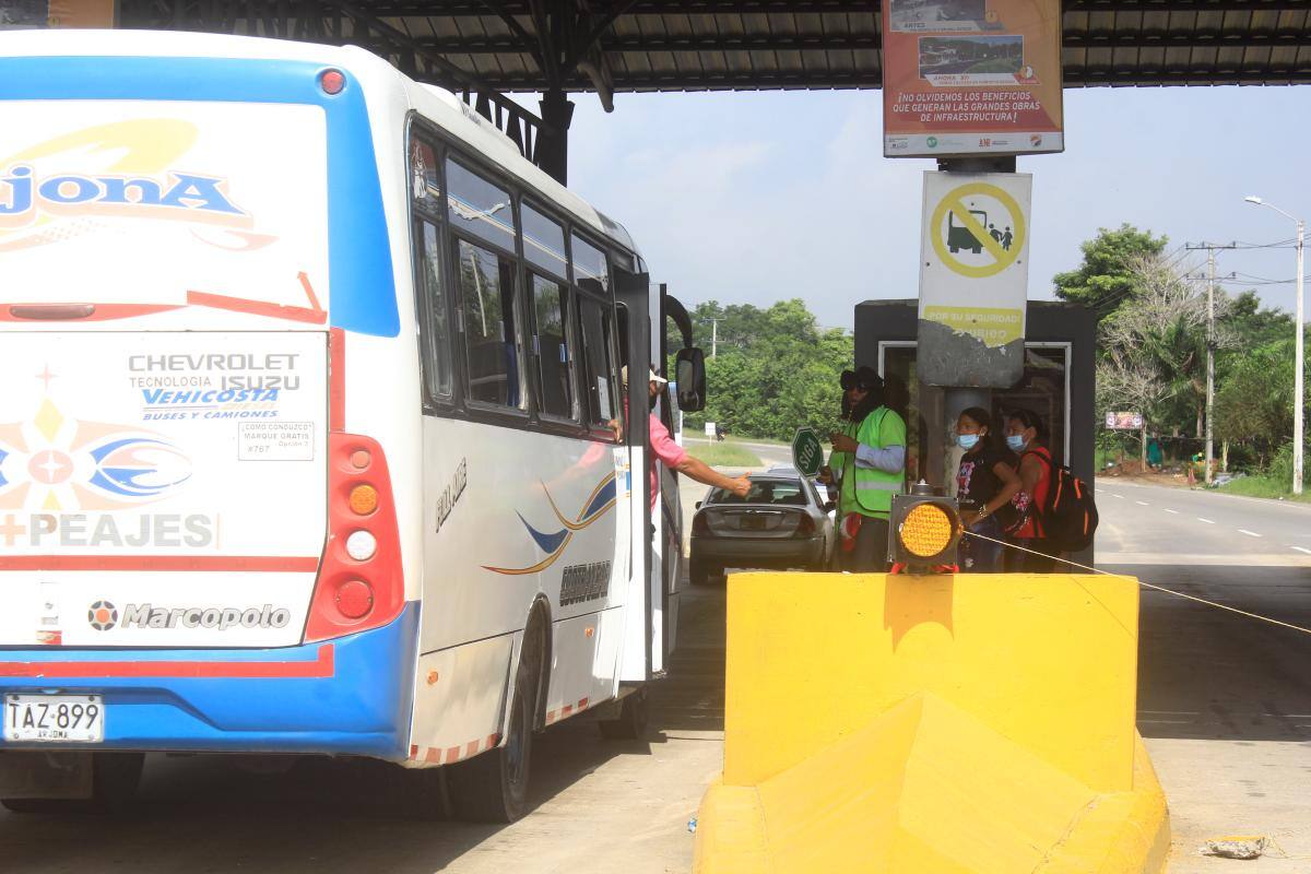 Aporte económico a manifestantes en peaje de Turbaco es “solidario”