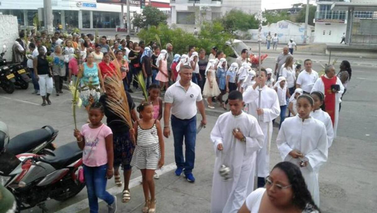 Así avanzó la procesión. Julio Castaño.