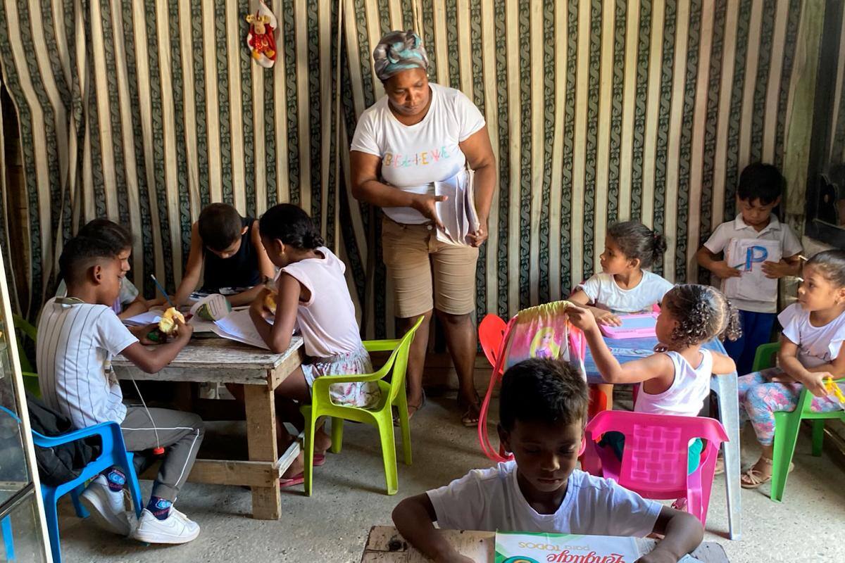La profe María Tereza fomenta la integración desde su aula en Arroz Barato