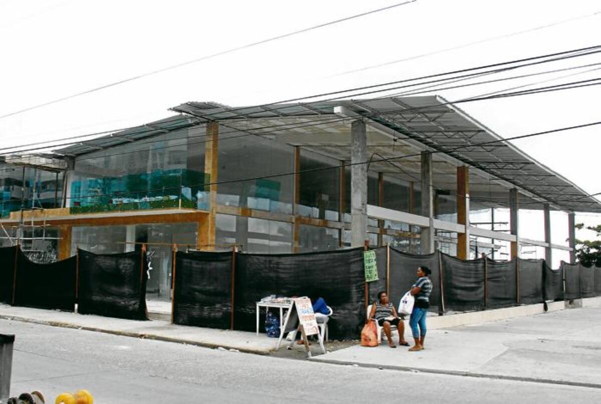 Este nuevo centro comercial tendrá 24 locales y contará con un mirador.