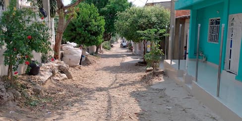Villa Fanny clama por la pavimentación de su calle principal