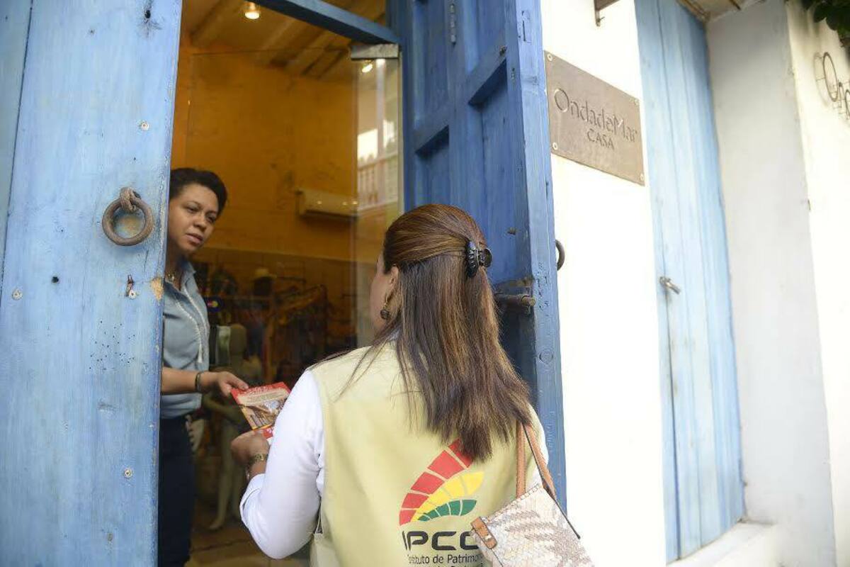 Equipo del IPCC visitando distintos establecimientos. Facebook