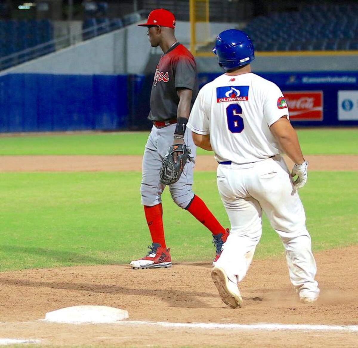 Los Caimanes de Barranquilla marchan líderes solitarios en la Liga Colombiana de Béisbol Profesional. Greisy Bettín