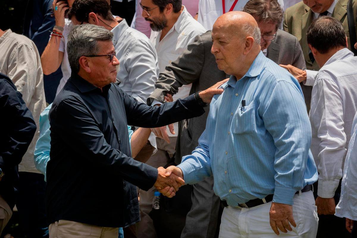 Delegación del Eln ya está en México “dispuesta” a iniciar ciclo de diálogos