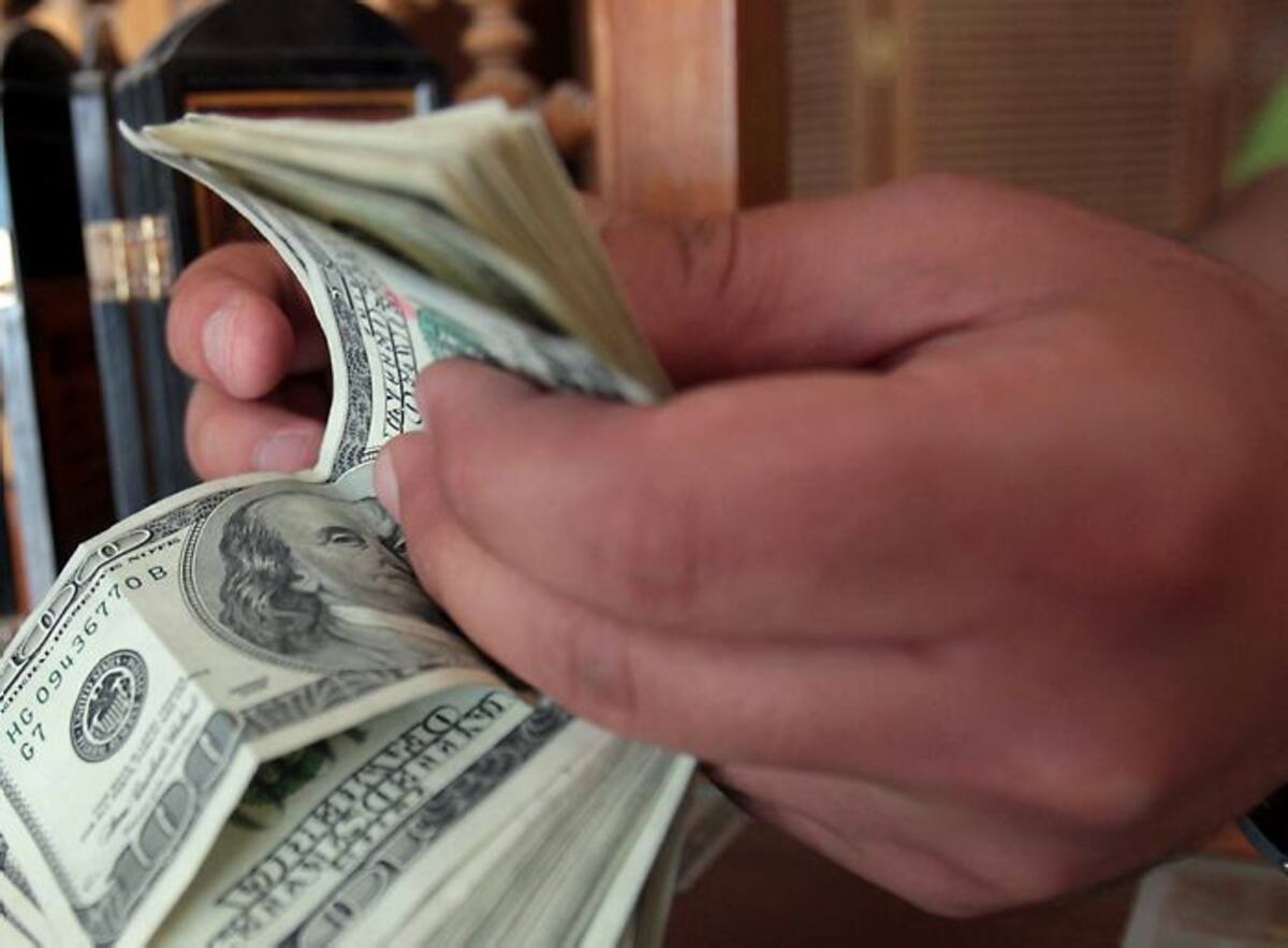 Dólar no sube barrera de los 1800 pesos ARCHIVO