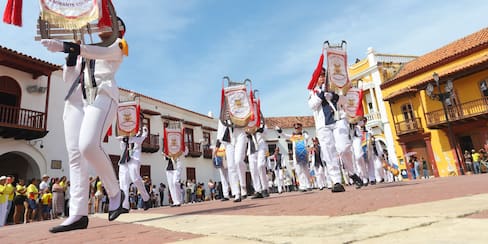 Cartagena conmemoró el 20 de julio con desfile cívico y militar en el Centro Histórico