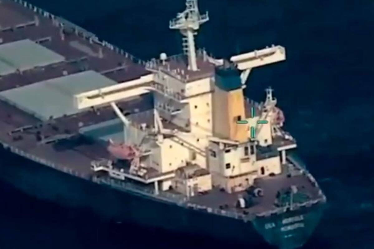 Rescatan a los tripulantes de un barco tras intento de secuestro en el mar Arábigo