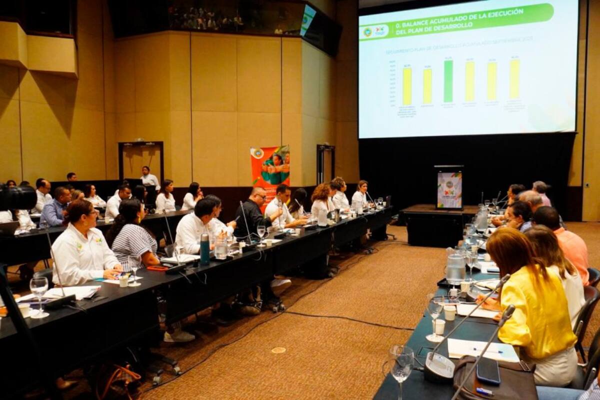 Fotos: Inició la transición entre el gobierno Dau y el equipo de Dumek
