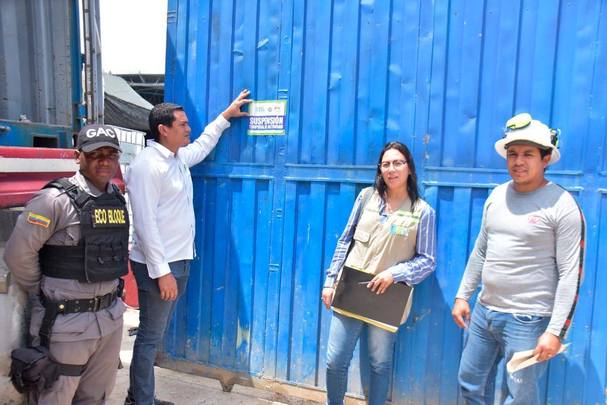 Las 3 empresas que cerraron en Mamonal por verter químicos en la bahía
