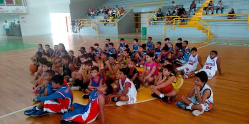 Ir a la mayoría de torneos nacionales, el objetivo