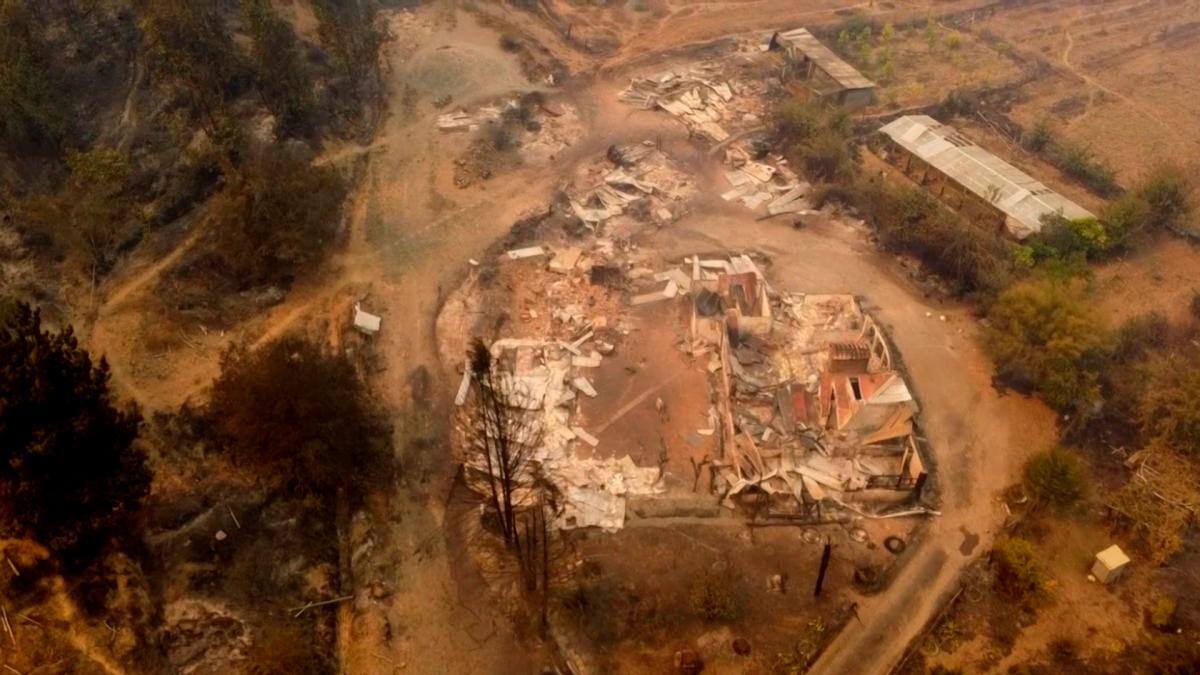 Más de 45.000 hectáreas se han destruido y actualmente hay 251 incendios activos en todo el país. //EFE