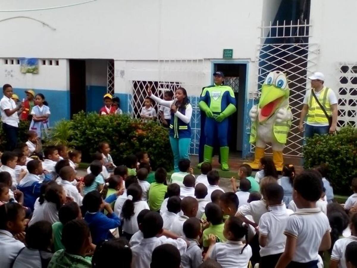 Actividad en el colegio Mercedes Ábrego, sede Medellín?. //Cortesía.
