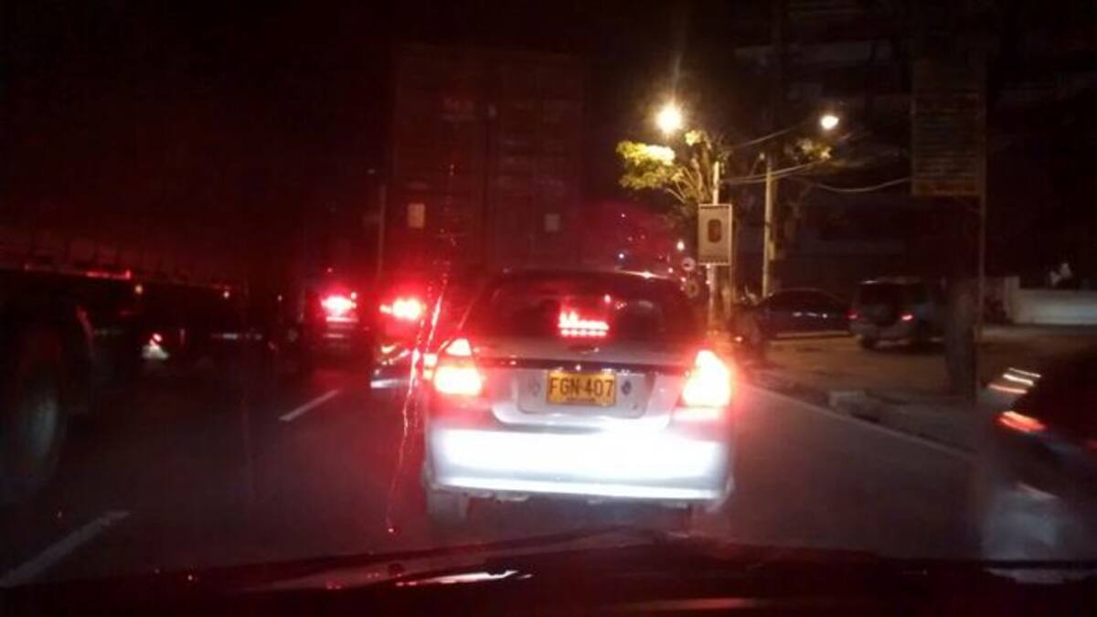 Trancones por protestas en la Crisanto Luque.