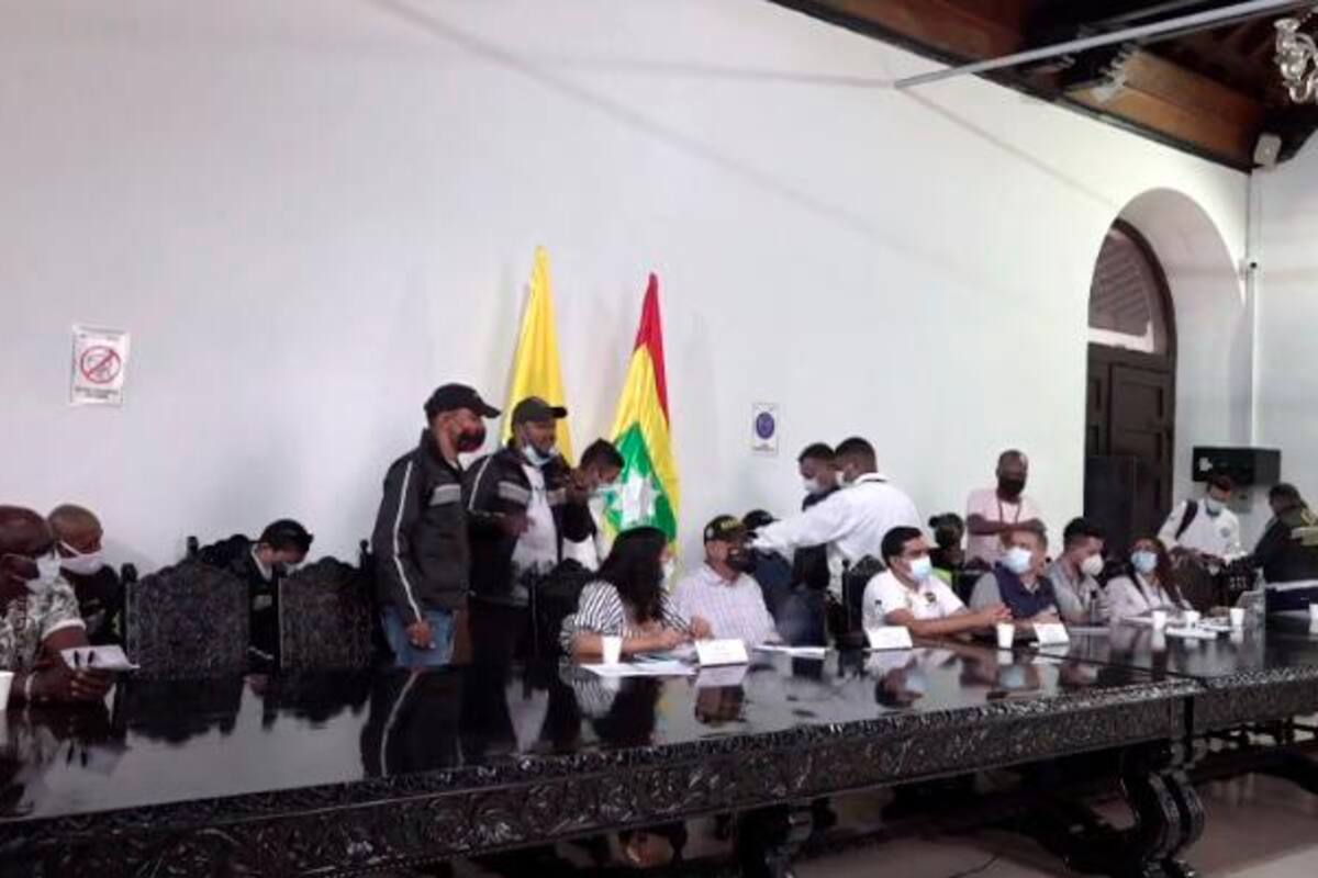 Video: la discusión con que acabó reunión entre William Dau y motociclistas