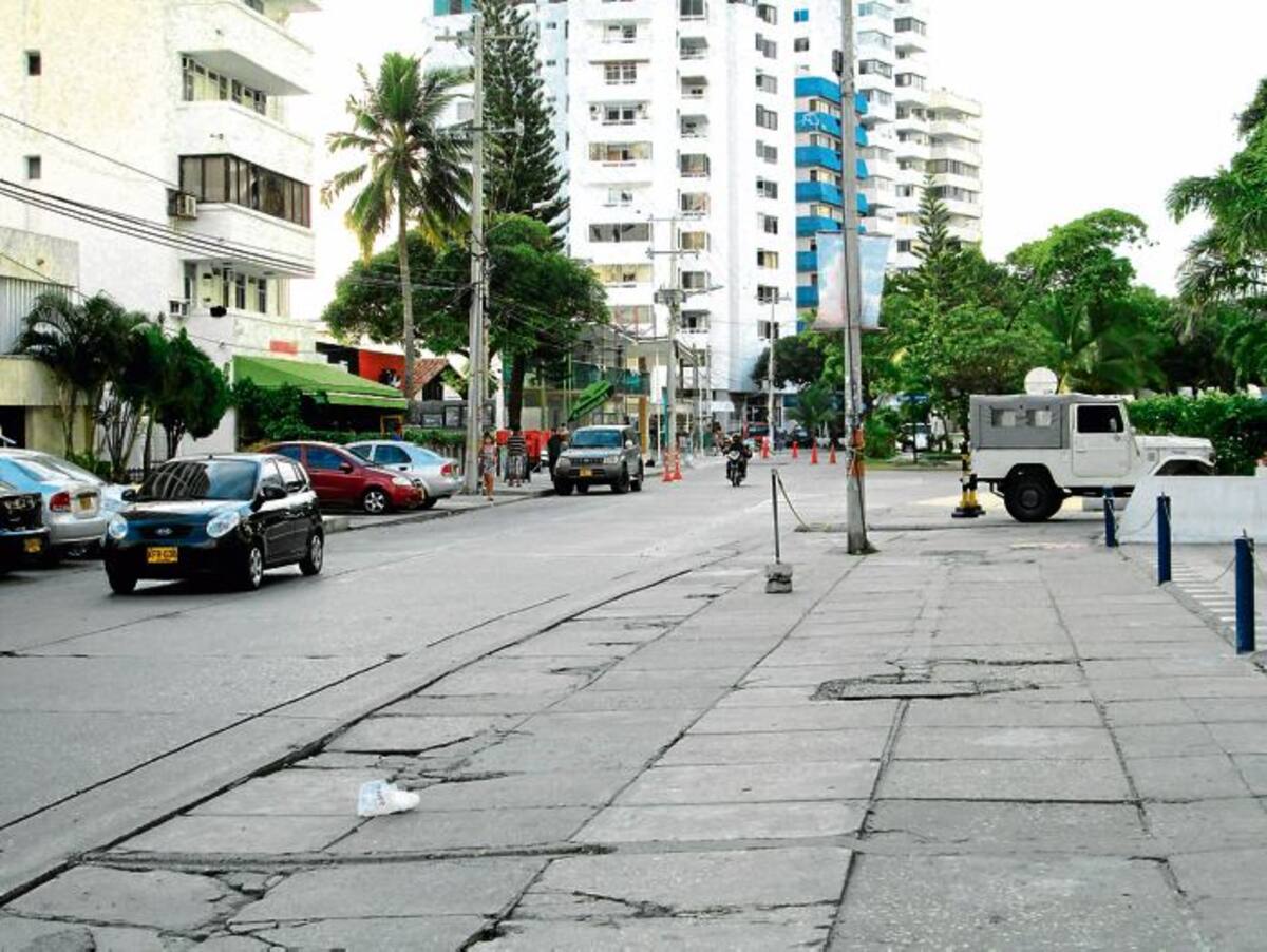 Avenida Almirante Brion, en El Laguito.