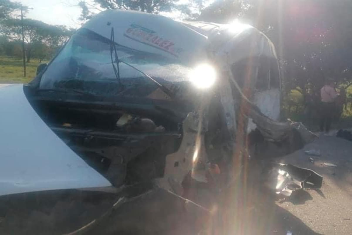 Llanta del camión impactó a buseta: detalles de choque en Cruz del Viso