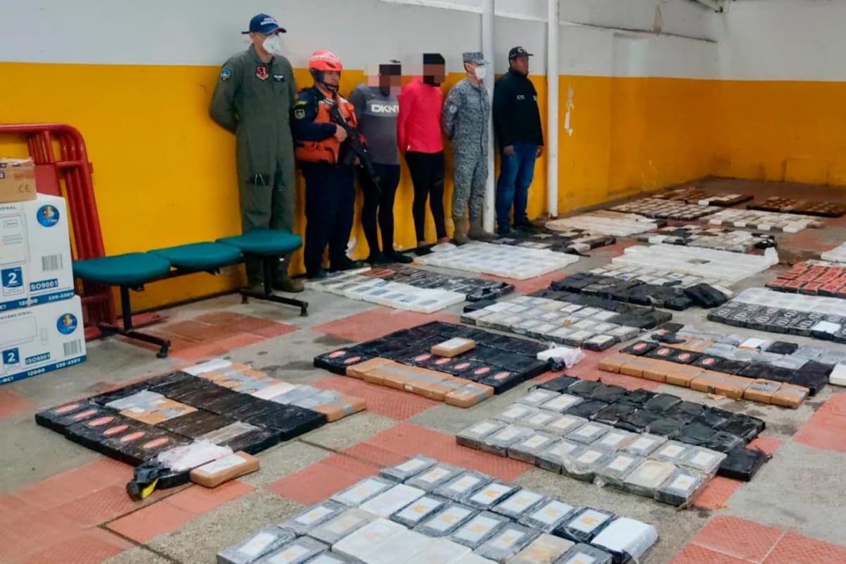 Video: Cae más de una tonelada de cocaína en el Mar Caribe: 4 capturados