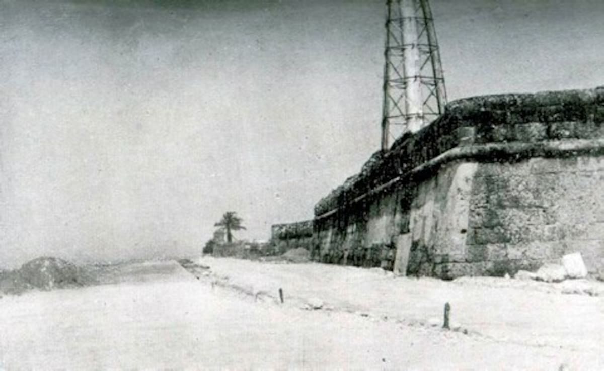 1944.
